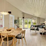 Adrienne - 240m From The Sea By Interhome *