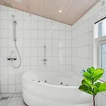 בית נופש Adrienne - 240m From The Sea By Interhome *