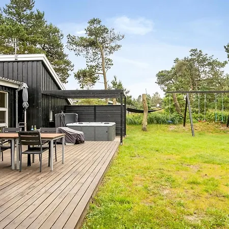 בית נופש Adrienne - 240m From The Sea By Interhome