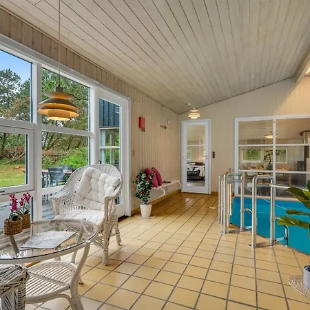 Adrienne - 240m From The Sea By Interhome בית נופש *